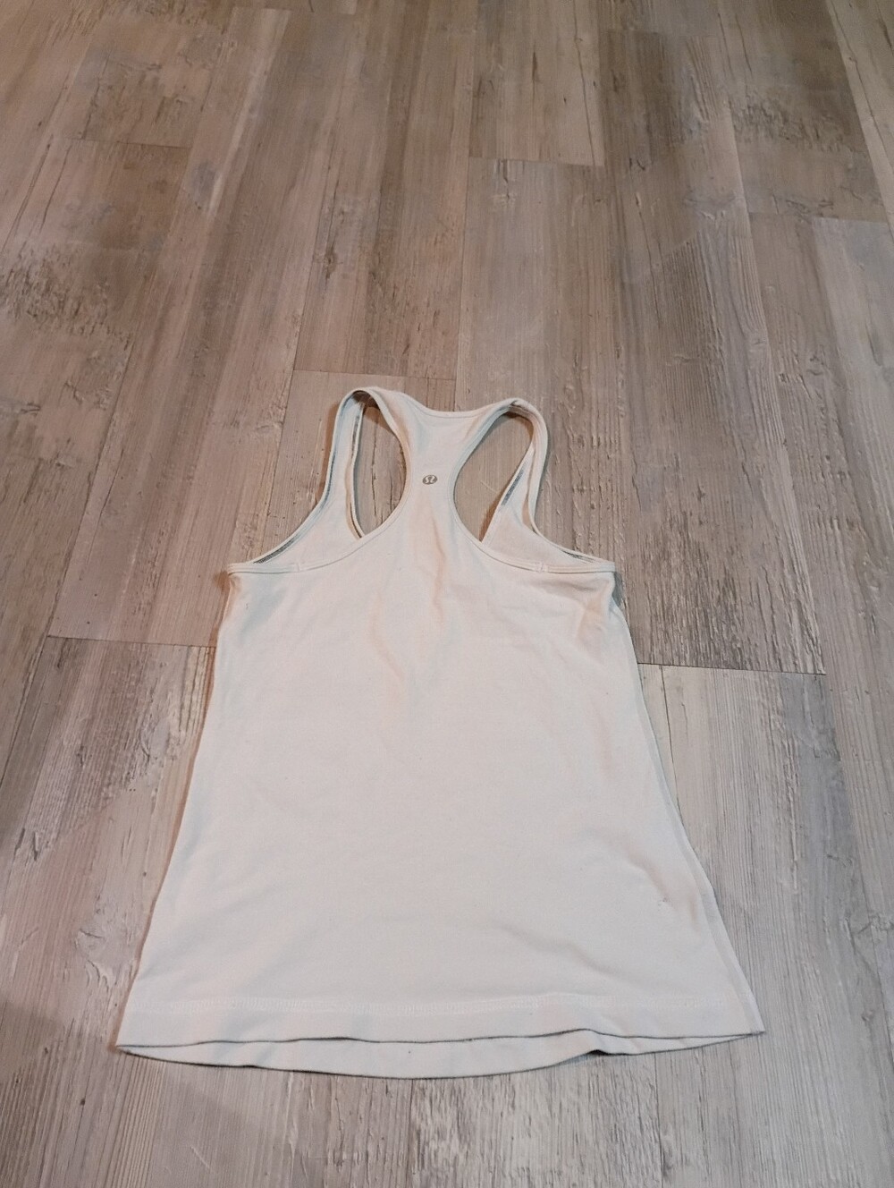 Lululemon - Picture 3 of 5